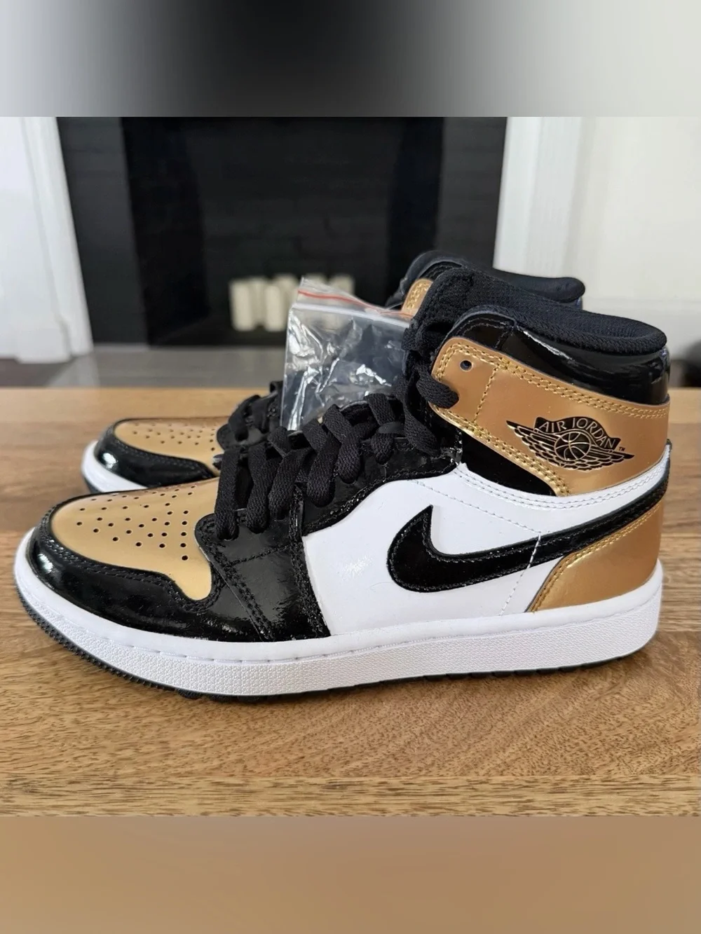 Air Jordan 1 High Golf “Gold Toe” - Size 6 - (DQ0660-002)